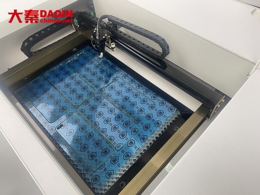 ODM CO2 레이저 PVC 필름 모바일 화면 보호기 절단기 자동