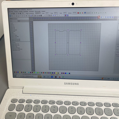 이동할 수 있는 기밀 보호자 700W 50Hz를 위한 Daqin 스크린 보호자 레이저 절단기