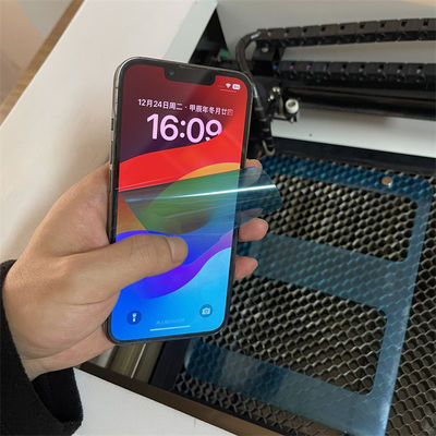 모든 모델과 모양을 지원하며 템플릿 데이터의 쉬운 수정 및 추가가 가능한 스크린 보호기 레이저 커팅 머신